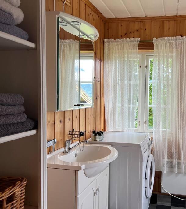 « Sofly Cottage », Le Charme Pur Noresund Kültér fotó